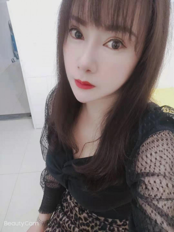服务态度不错胸大，喜欢的可以试试
