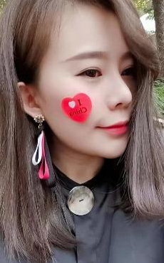 身材匀称的美少妇，水多，很泻火