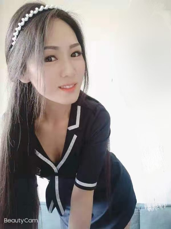 黑丝情趣妹子，泻火很划算