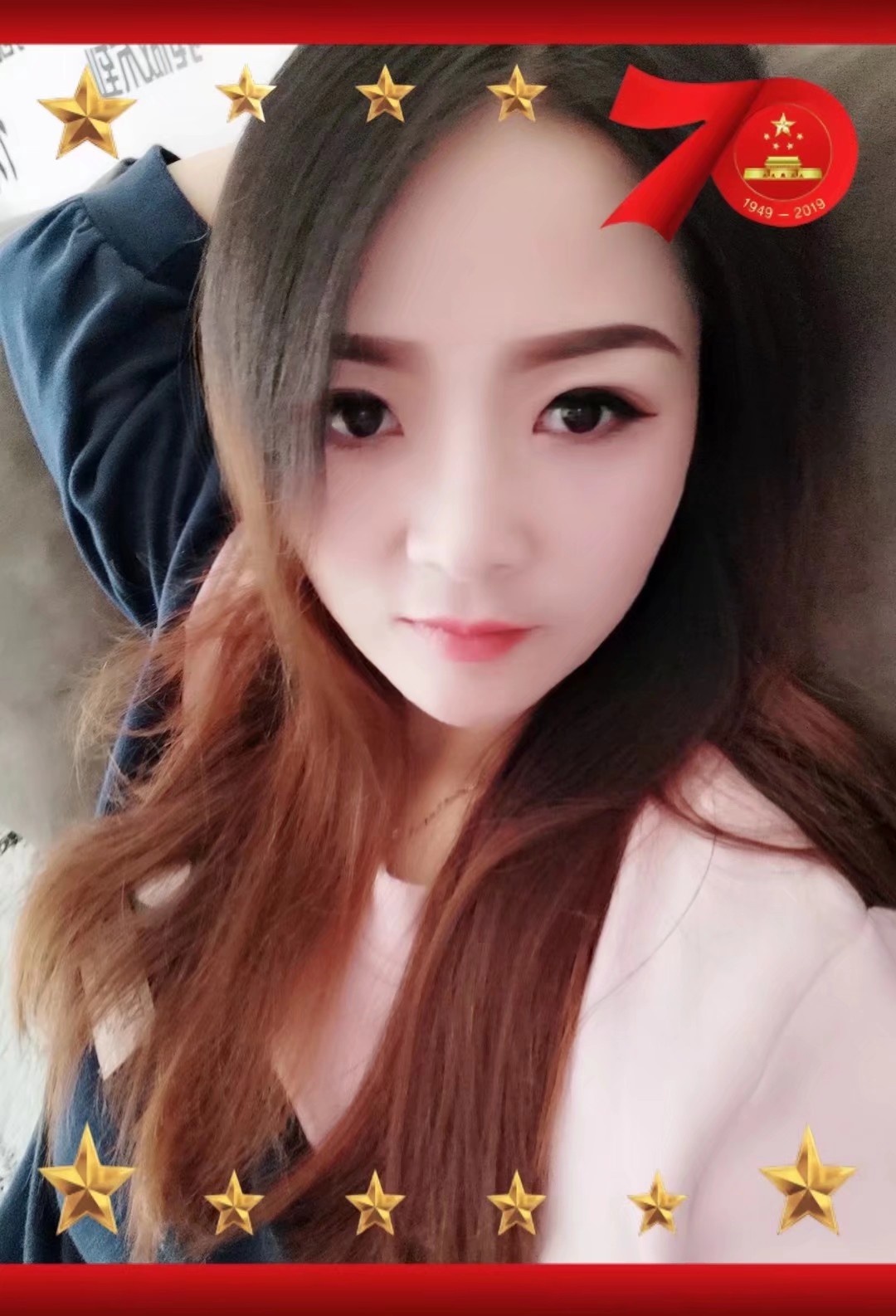 车灯很亮的大胸妹子，波推超爽