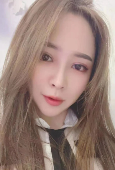 骚话很多的美女，有种艹情人的感觉