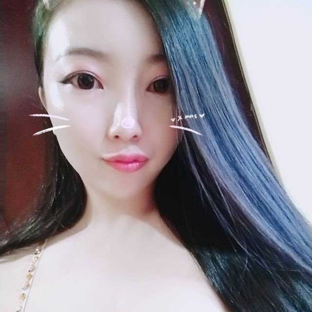 长相身材没得说，看了就硬