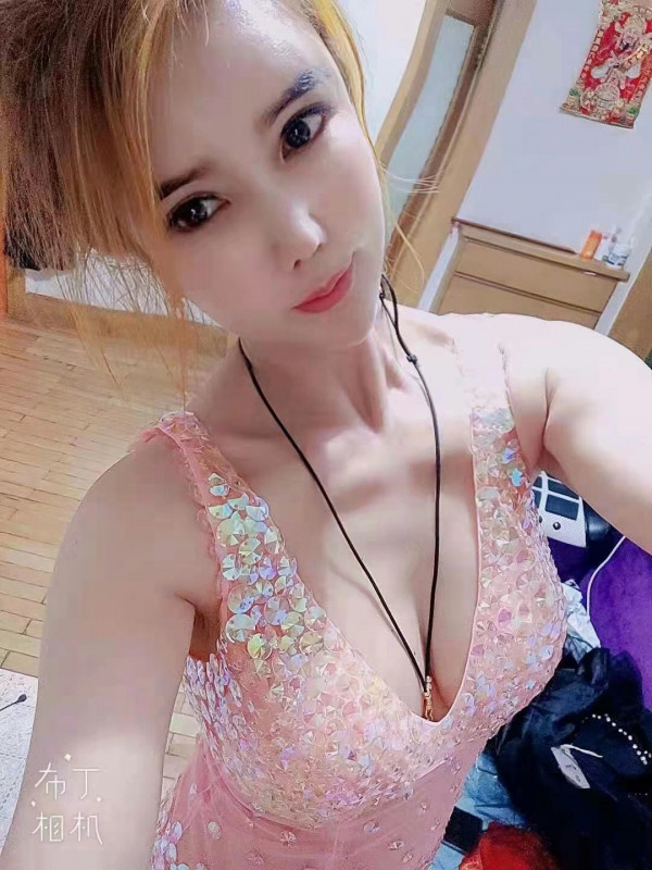 乖巧听话的妹子，很温柔，服务满分