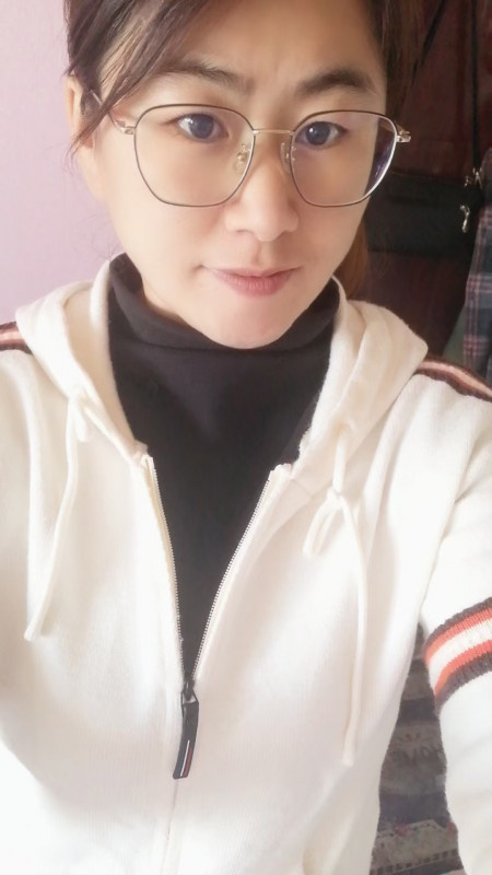 脾气很好的少妇，可接吻，肯配合