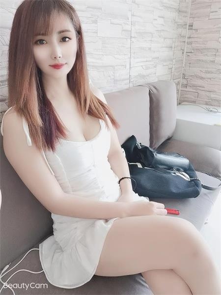 温柔开放的美女