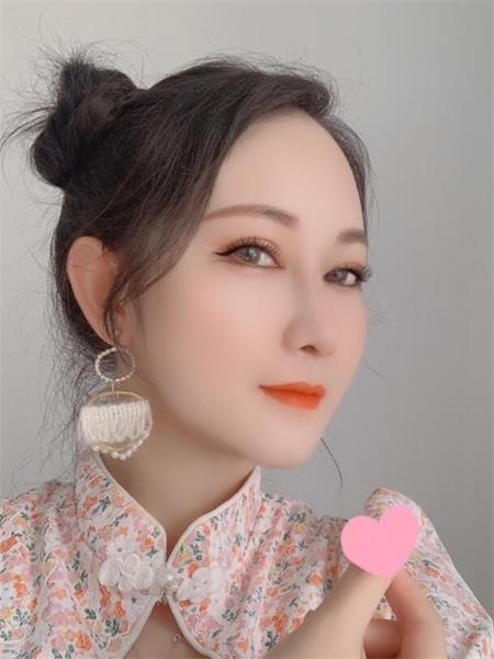 精致小妹身材很好，服务温柔