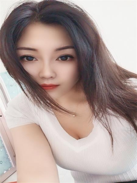 屁股大，推荐后入，妹子服务很爽
