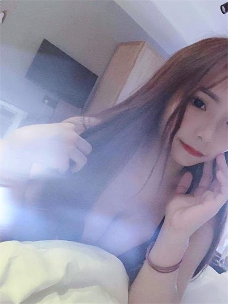 服务态度很好，够骚，够嫩，够年轻