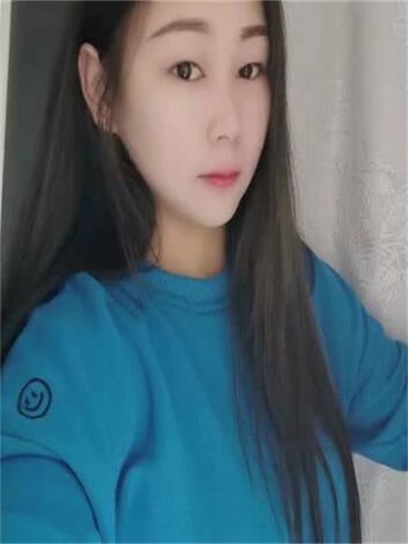 大胸妹子挺热情，还不催，能双飞