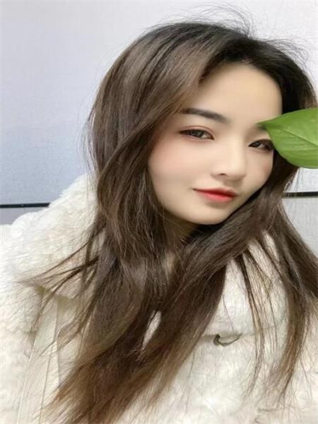 妹子挺好，胜在年轻，很嫩