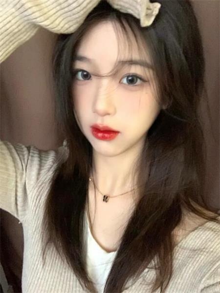 妹子挺嫩的，值得一去