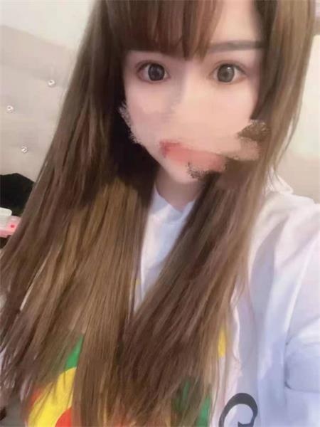 清秀的大波美女，服务配合