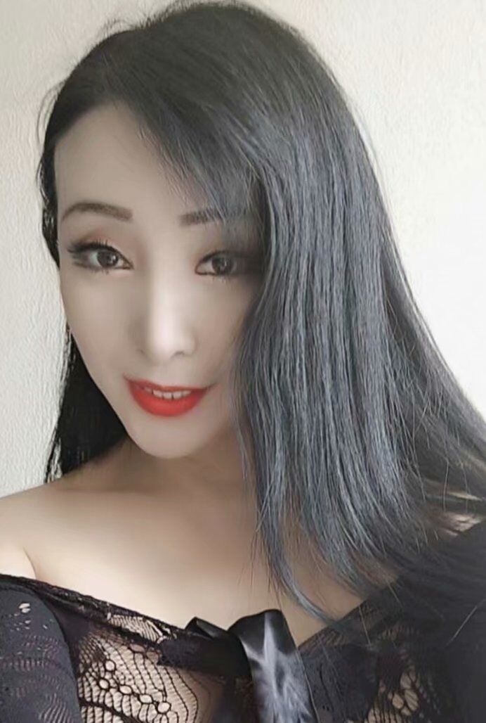 看脸蛋就感觉很骚的兼职熟女