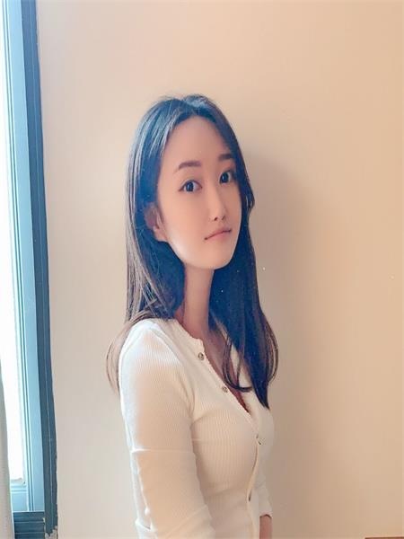 川妹子颜值很耐看，体验很不错