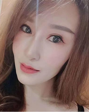 妹子很温柔，身材很棒，天生的炮架子