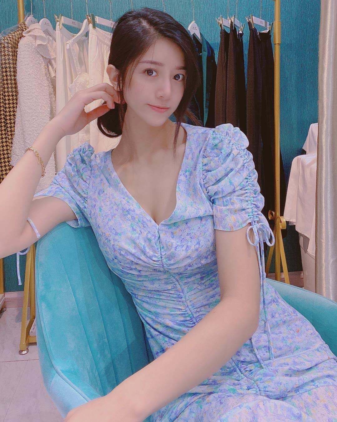 高挑美女，三点粉嫩，水多服务好