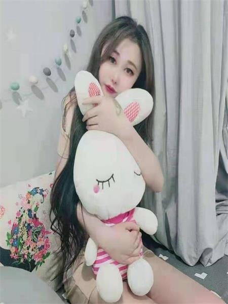 风骚妹子非常满意，玩着很爽