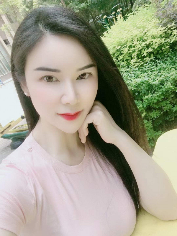 叫声不断的骚妹子，很有体验感