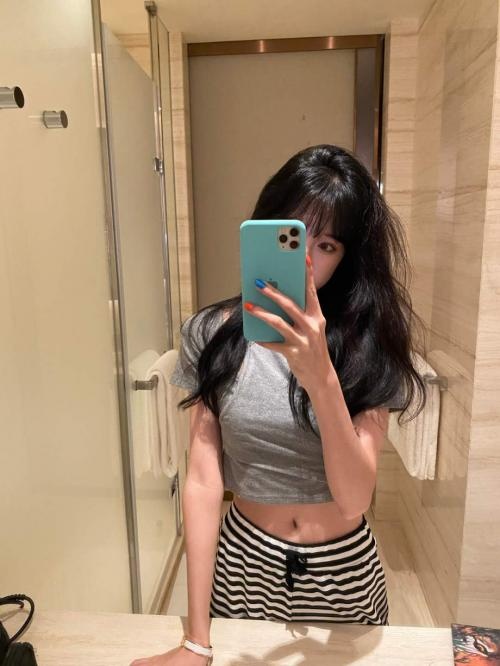 兼职肤白貌美大长腿妹子