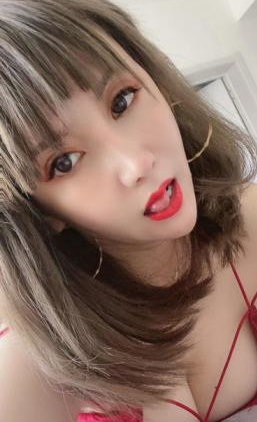 妹子长相不错，微整，服务态度非常好
