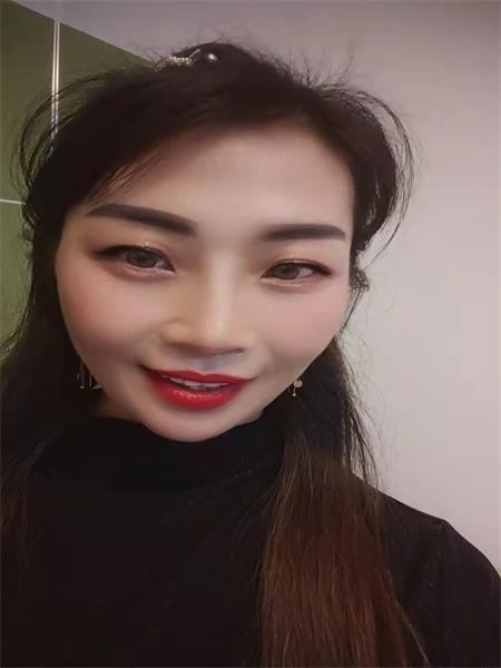 少妇颜值挺高，性价比很高