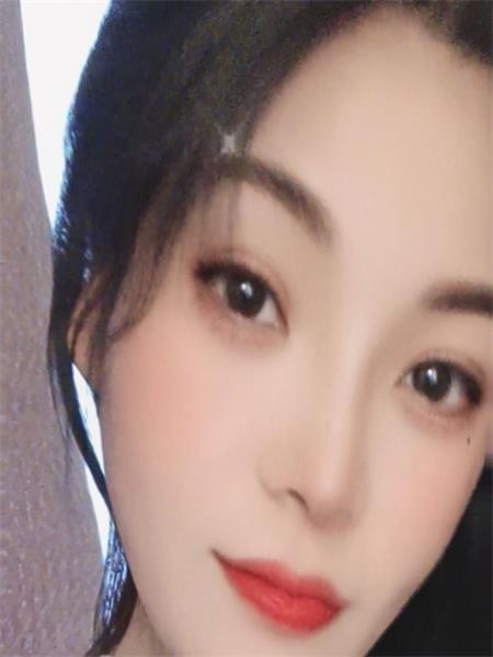 服务系邻家小妹，身材好，服务很满意