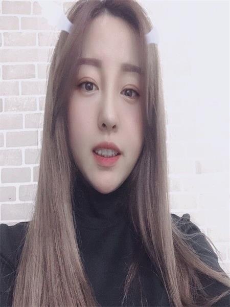 长相甜美的小妹，口活好，身材也棒