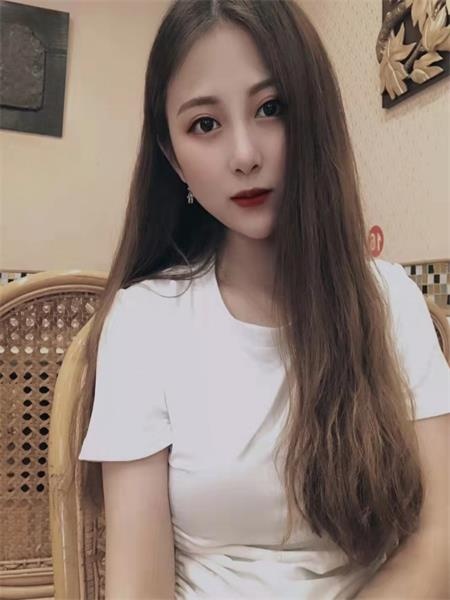 和妹子小香舌缠绕，十分舒服