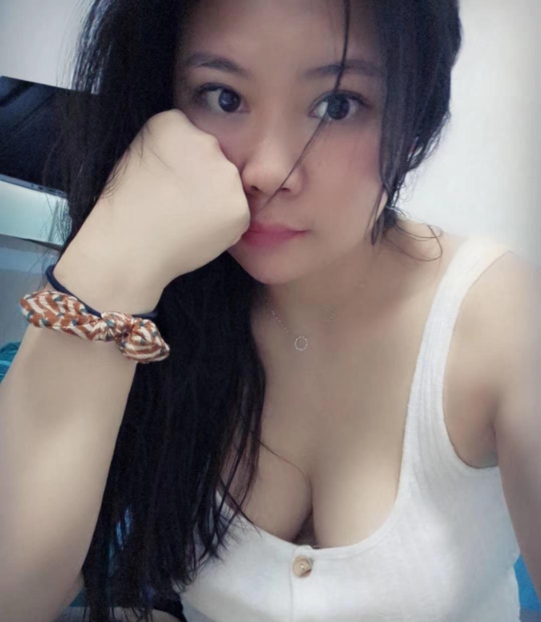 大波少妇，技术一流，荡气十足