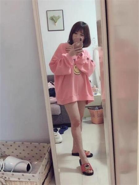 服务特别好，妹子娇小，但胸很棒