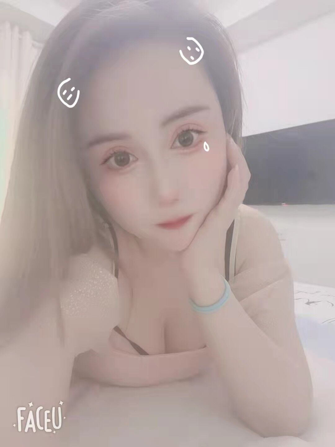 人比照妹的兼职妹，苗条性感，下面紧
