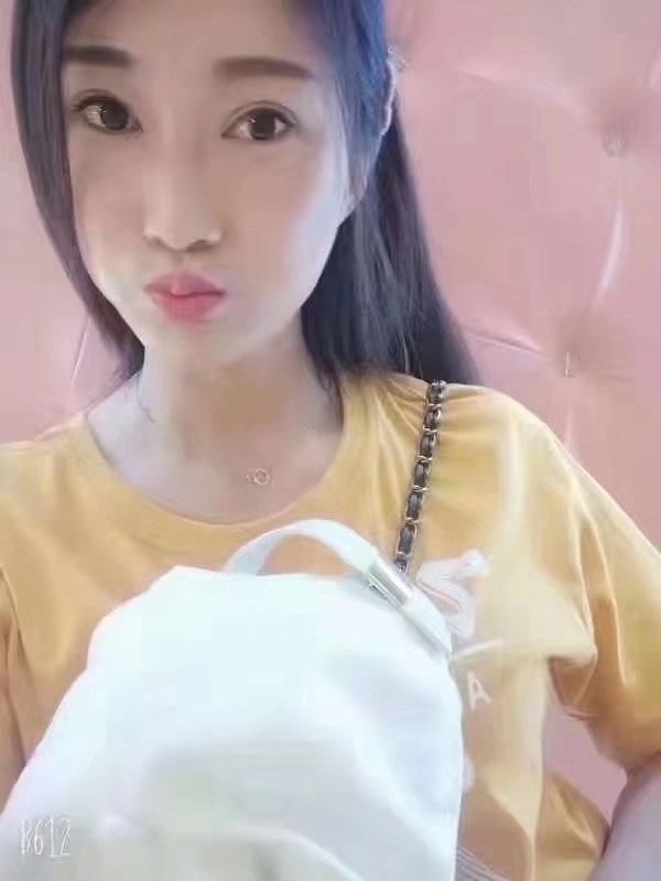 挑逗技艺超棒的美女，边洗边口很刺激