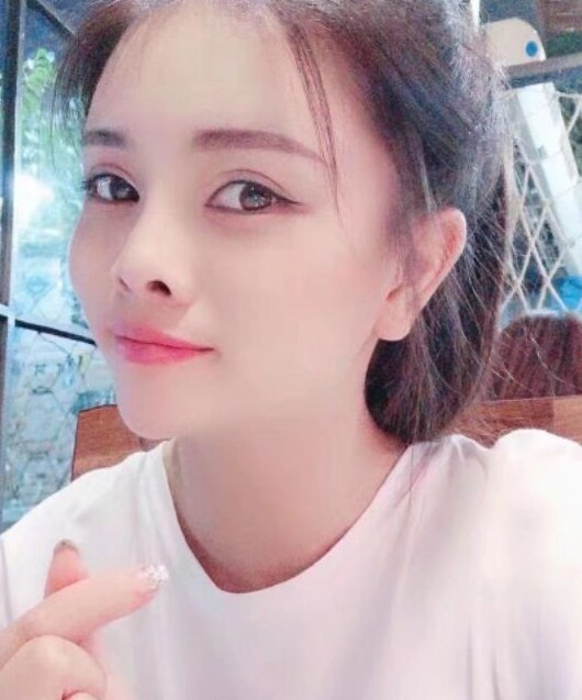 自聊自做的白嫩小美女，验证归来