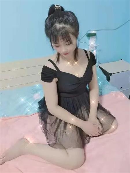 年轻，有女人味的小可爱真是爽