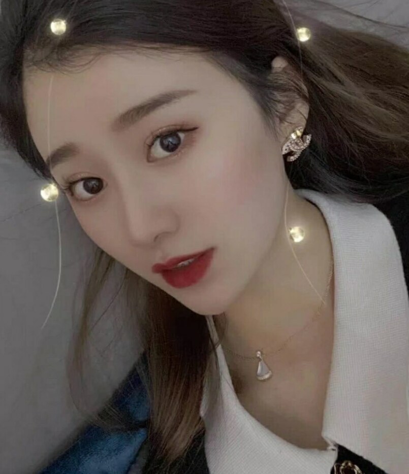 前凸后翘身材正，服务不机车