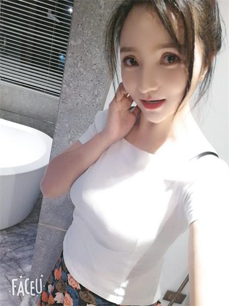 妹子很活泼，各种体位都主动