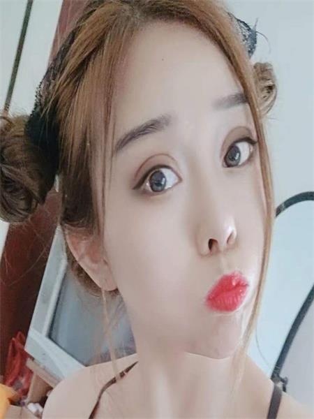 服务不错的性感靓妹，感觉十分爽