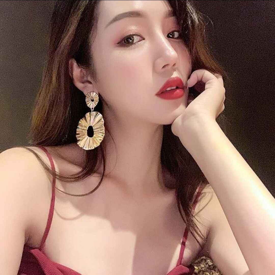 蝴蝶逼兼职，阴推很不错