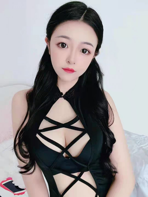 会调情的小姐姐，温柔耐心，很有邻家小姐姐的感觉