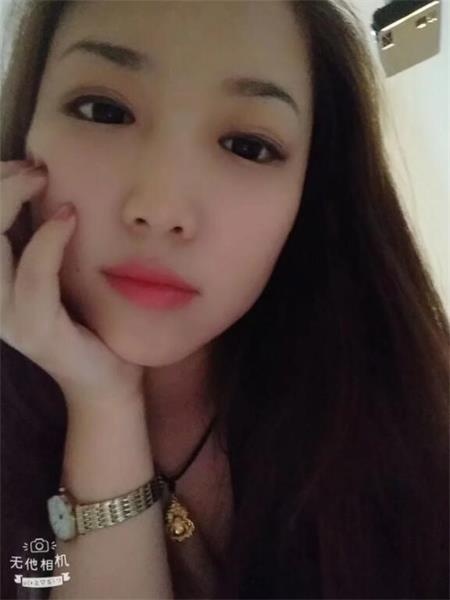 妹子长的好，皮肤很滑，花活好