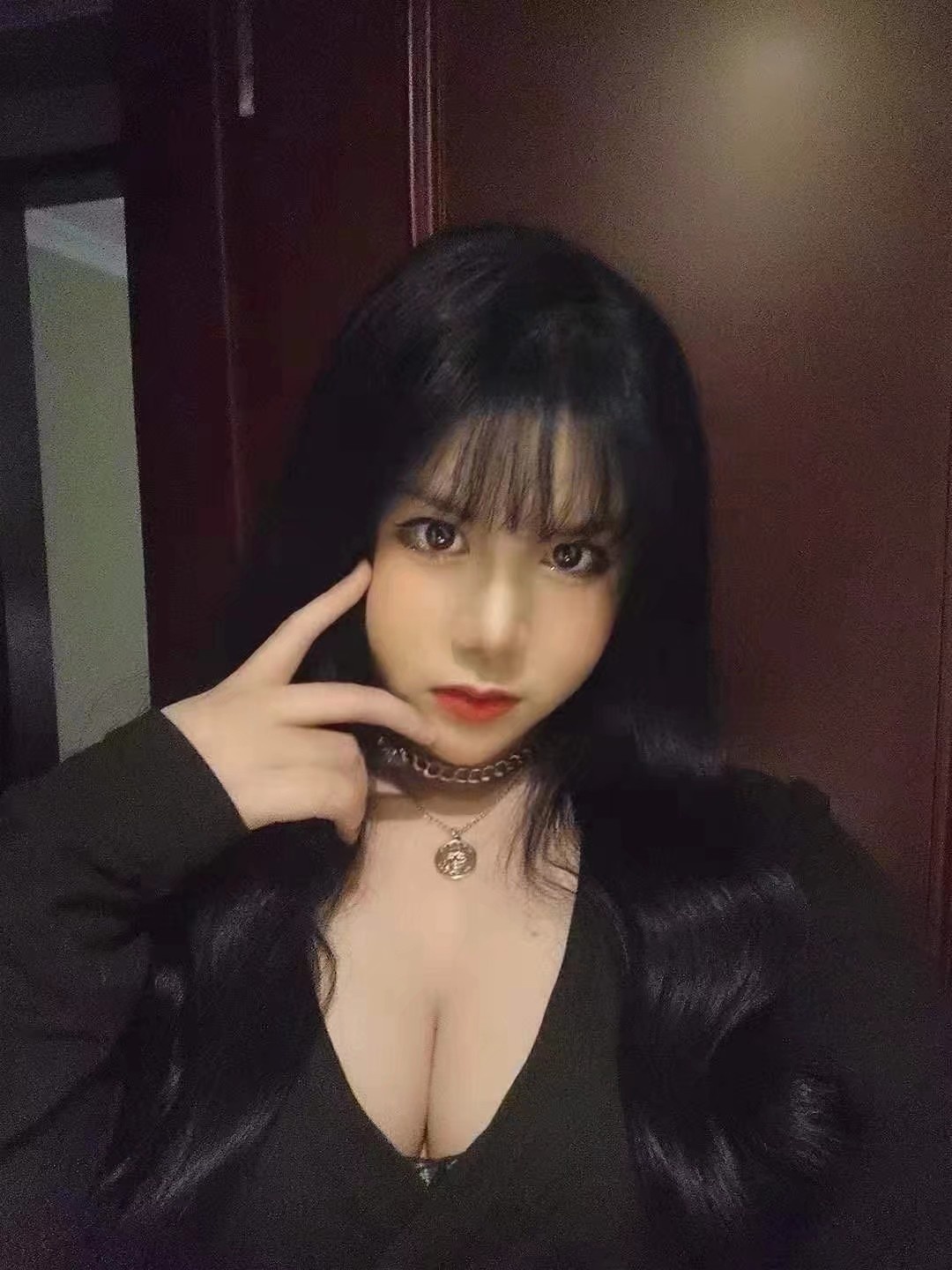 36D娃娃音，高颜值，胸大诱人