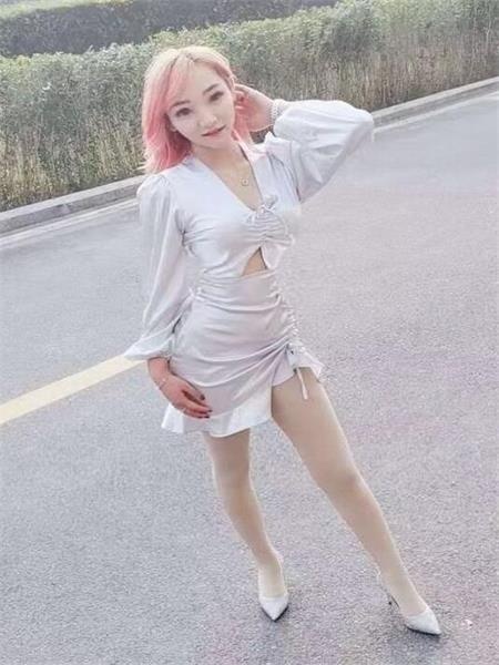 妹子配合度很高很愉悦