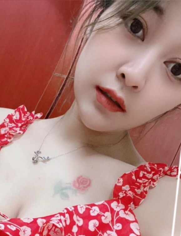 娇嫩妹子服务好 热情风骚