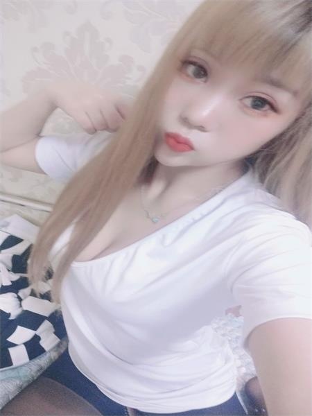 春城咏春大胸兼职妹