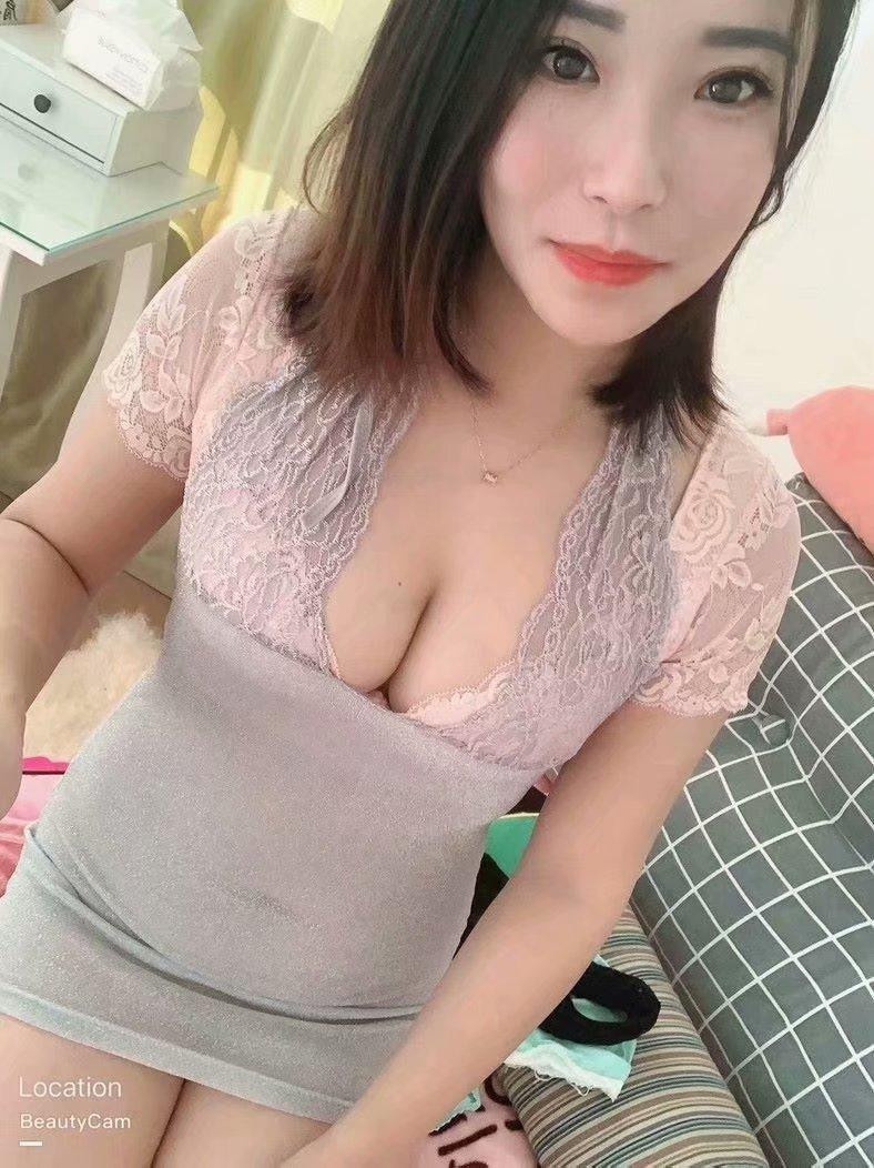 饥渴难耐约炮服务系少妇