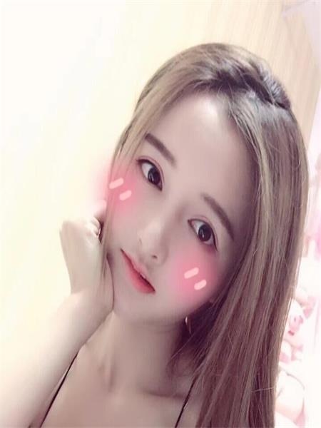 粉嫩少女刚下水，娇喘不叫骚气