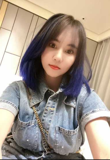 温婉大胸妹，水多，干起来巨舒服