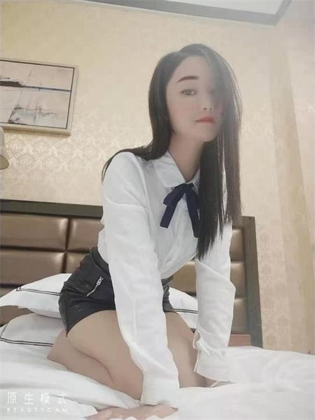 妹子下面干净69飞起的爽