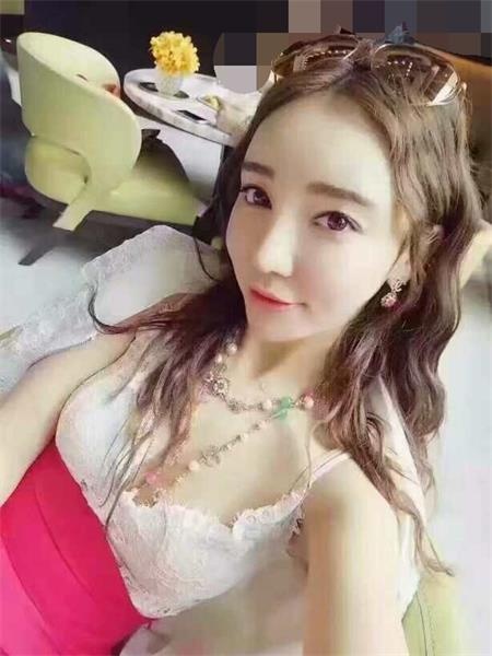 朋友介绍的熟女