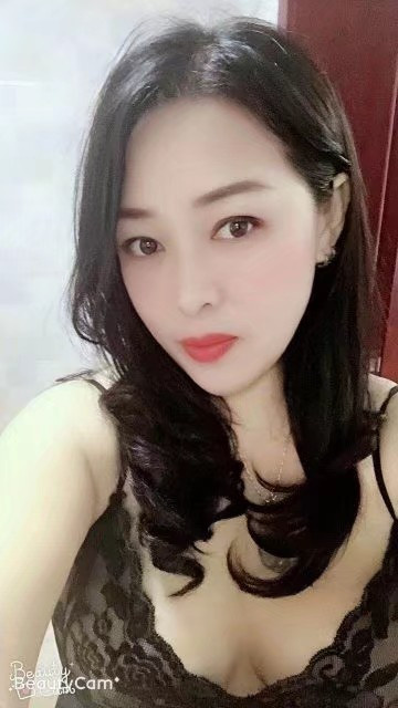 情趣熟女，性感风骚，很得劲
